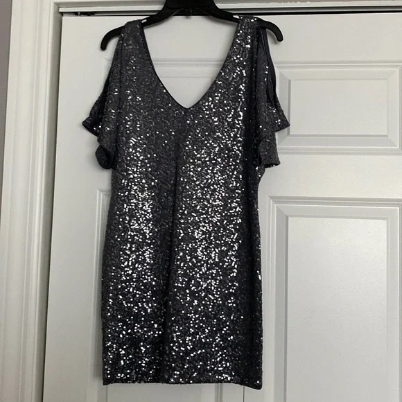 Arden B Dresses | Arden B Short Sleeve Sequin Dress | Color: Gray | Size: S | Jzasaitis1390's Closet Arden B Dresses | Arden B Short Sleeve Sequin Dress | Color: Gray | Size: S | Jzasaitis1390's Closet